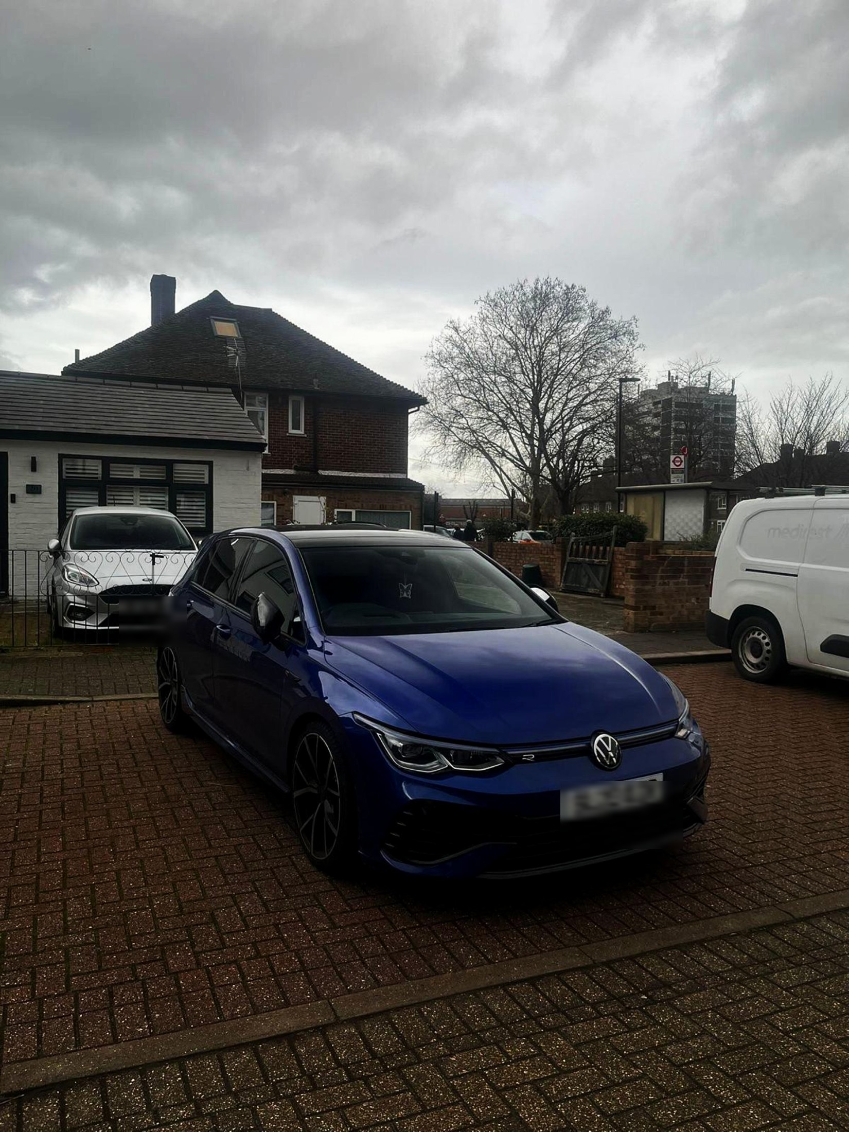 Golf R Mk8 · dusk